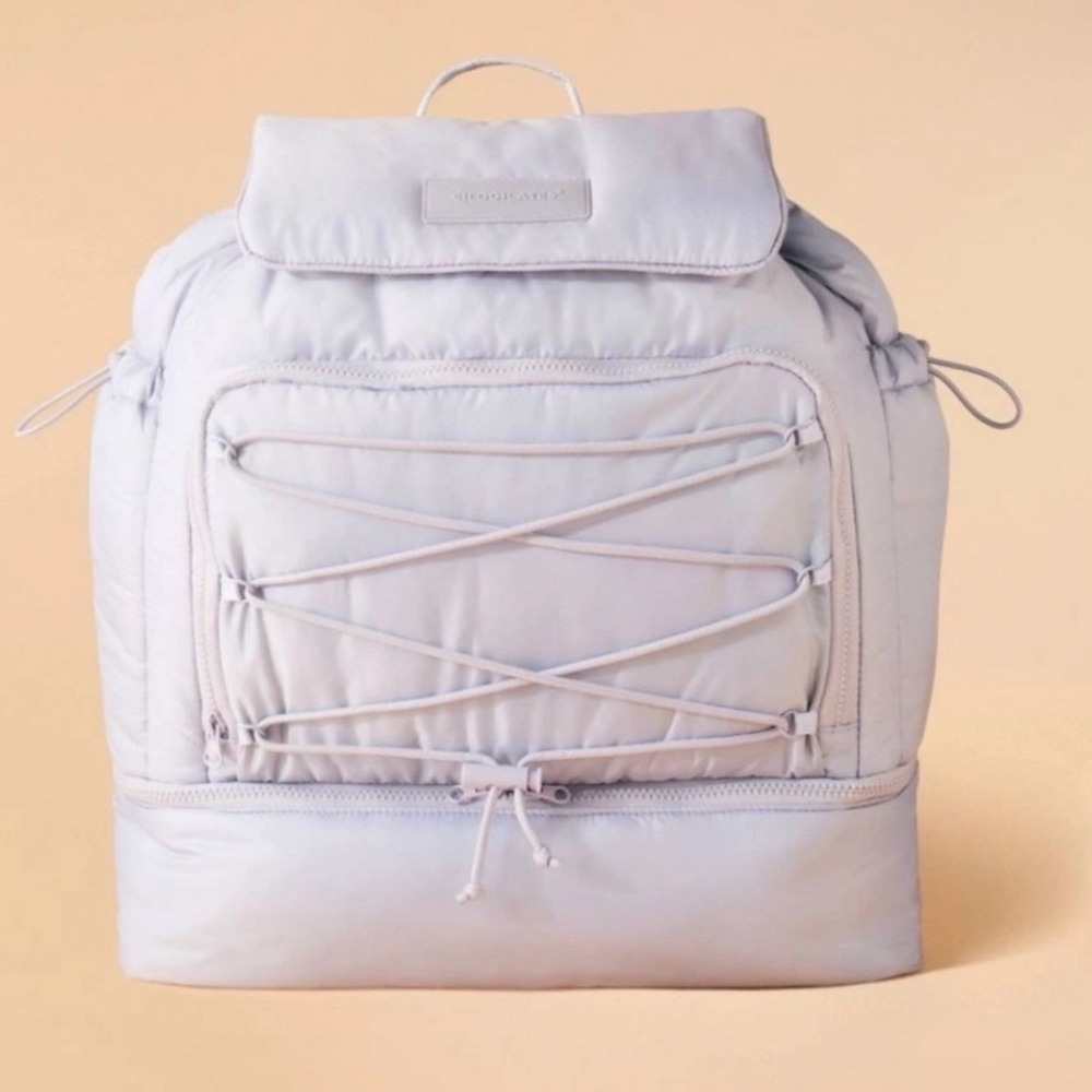 Blogilates Puffer Backpack Silver Grey Quilted Drawstring Gym Bag Bungee Detail‎